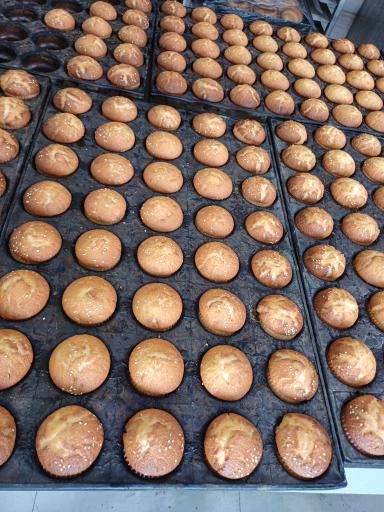عکس قنادی و پیراشکی پروشا