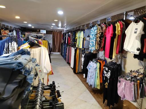 عکس فروشگاه پوشاک ایرانیان