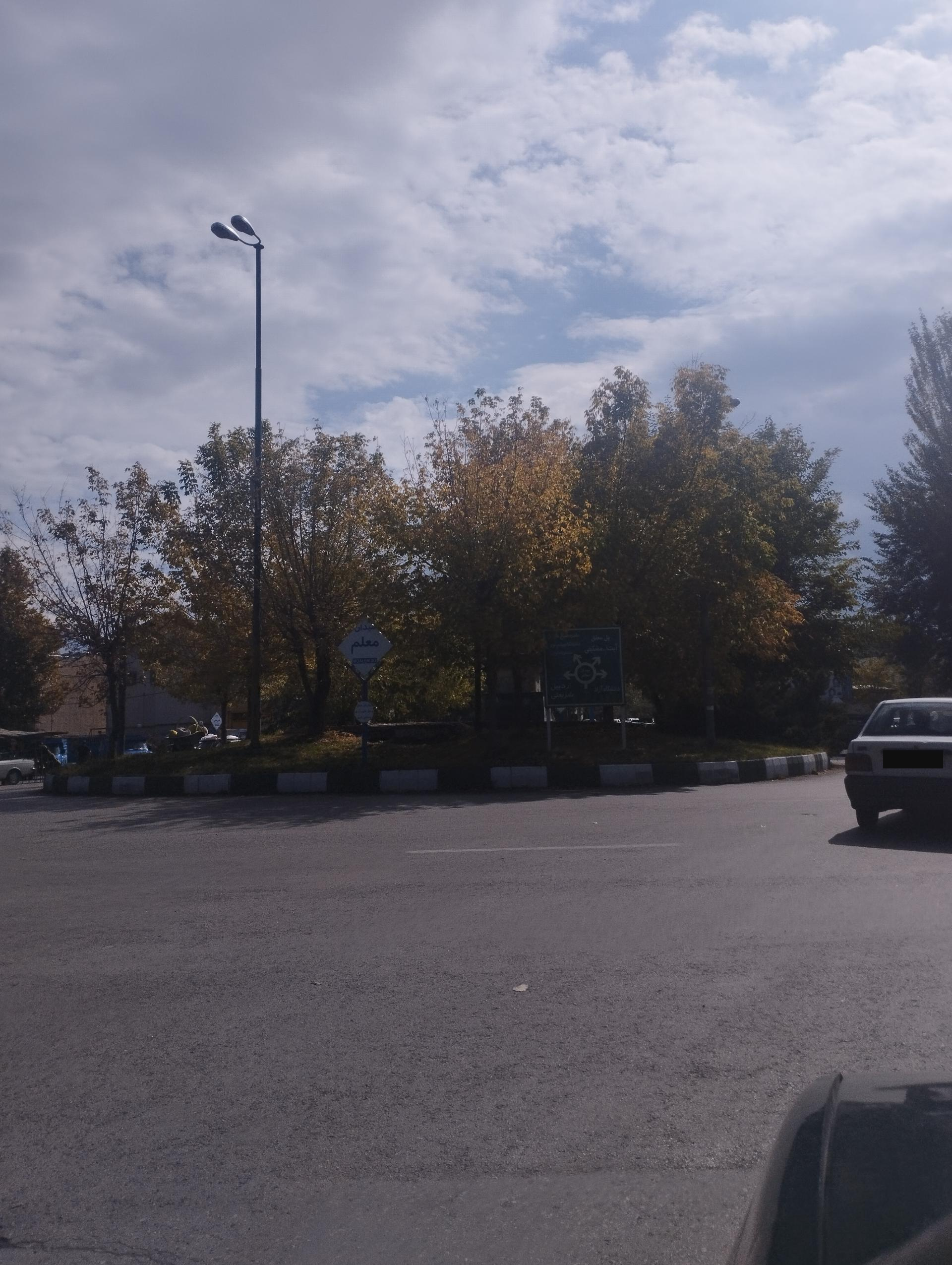 عکس میدان معلم