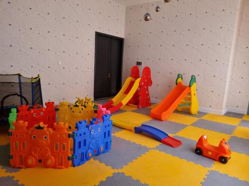 عکس برج رونیکا پالاس