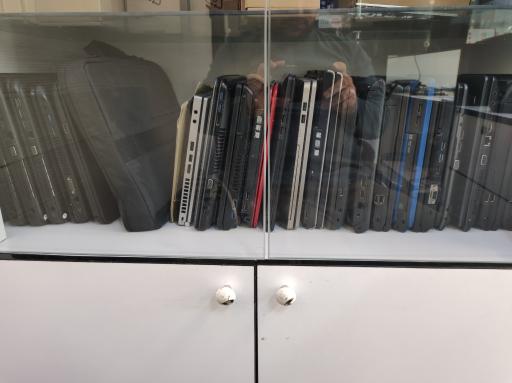 عکس فروشگاه آسیان رایانه