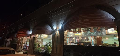 عکس نان و شیرینی جیران