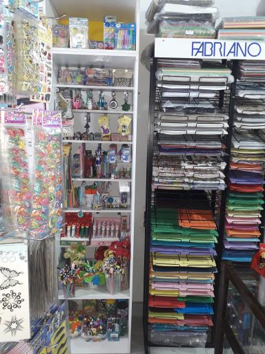 عکس لوازم تحریر کالج