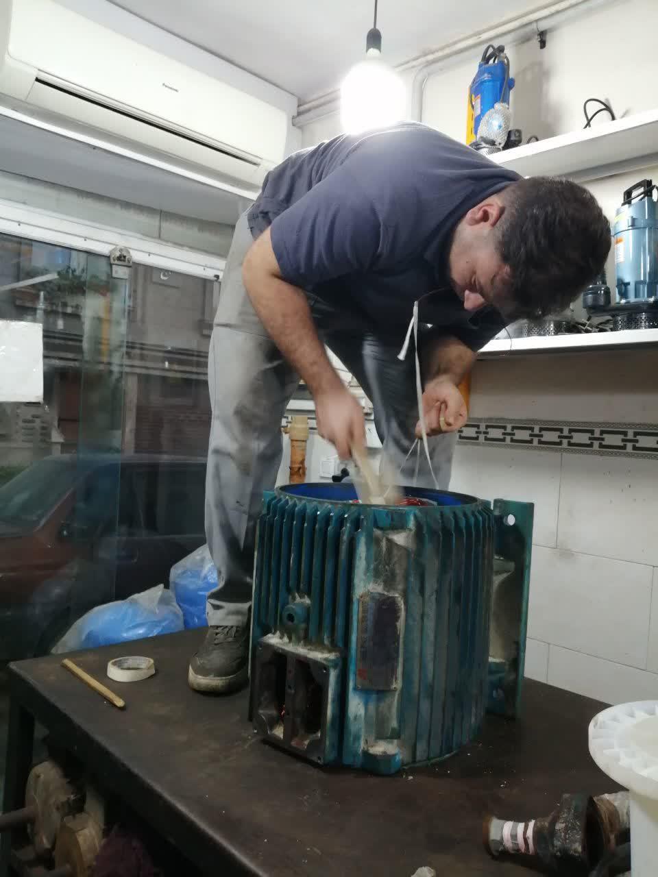 عکس تعمیرات پمپ آب و سیم پیچی موتورهای تک فاز و سه فاز