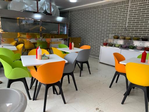 عکس ساندویچ سلف سرویس