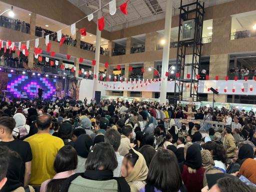 عکس مجتمع تجاری فرهنگی مشاهیر آذربایجان