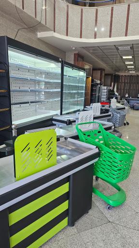 عکس شوروم گروه صنعتی دی