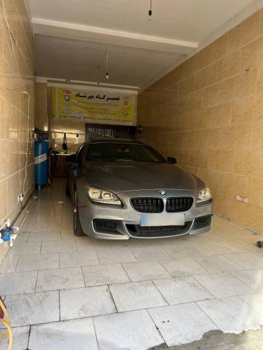 عکس تعمیرگاه مهرشاد 