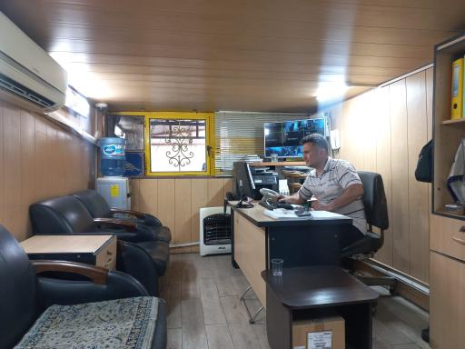 عکس لاستیک فروشی و تعمیر تایر سنگین شباحتی