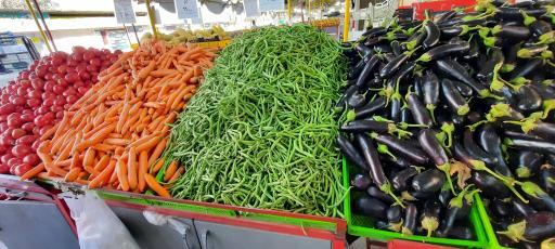 عکس بازار میوه تره بار هفت چنار