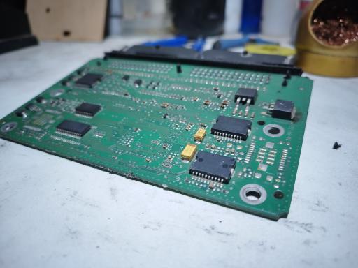 عکس باطریسازی و برق خودرو نصیری