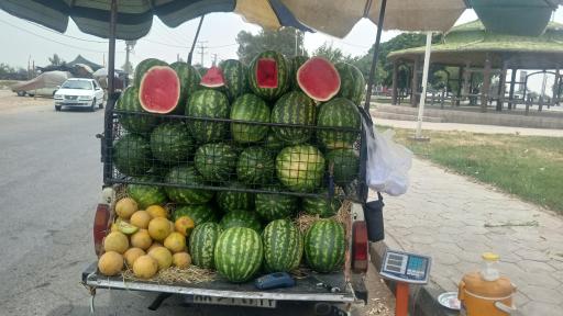 عکس میوه فروشی عمو بهرامی