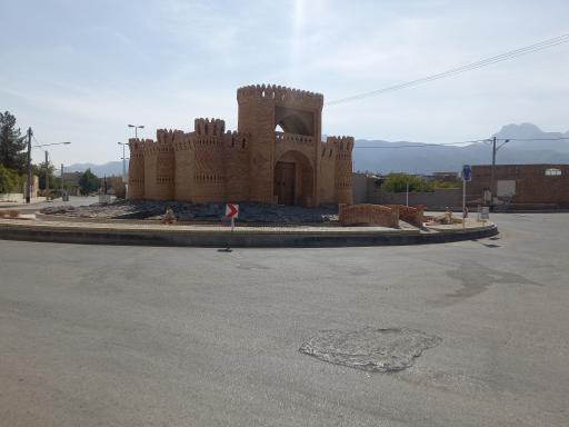 عکس میدان قلعه خورمیز سفلی