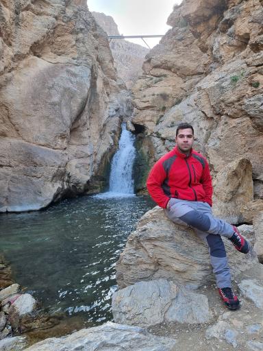 عکس گور دخمه کی کاووس شاه صحنه