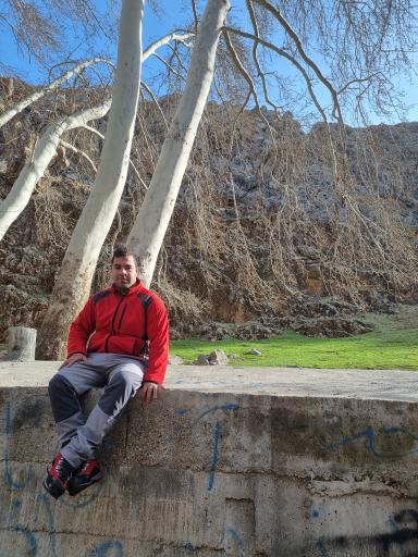 عکس گور دخمه کی کاووس شاه صحنه