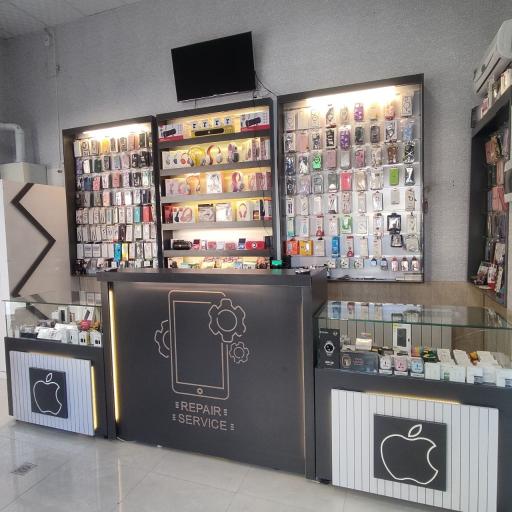 عکس موبایل لئو