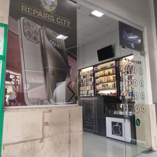 عکس موبایل لئو