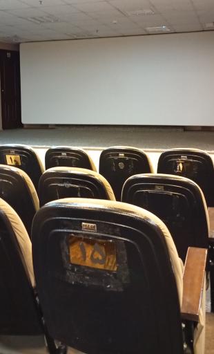 عکس سینما آیه قم