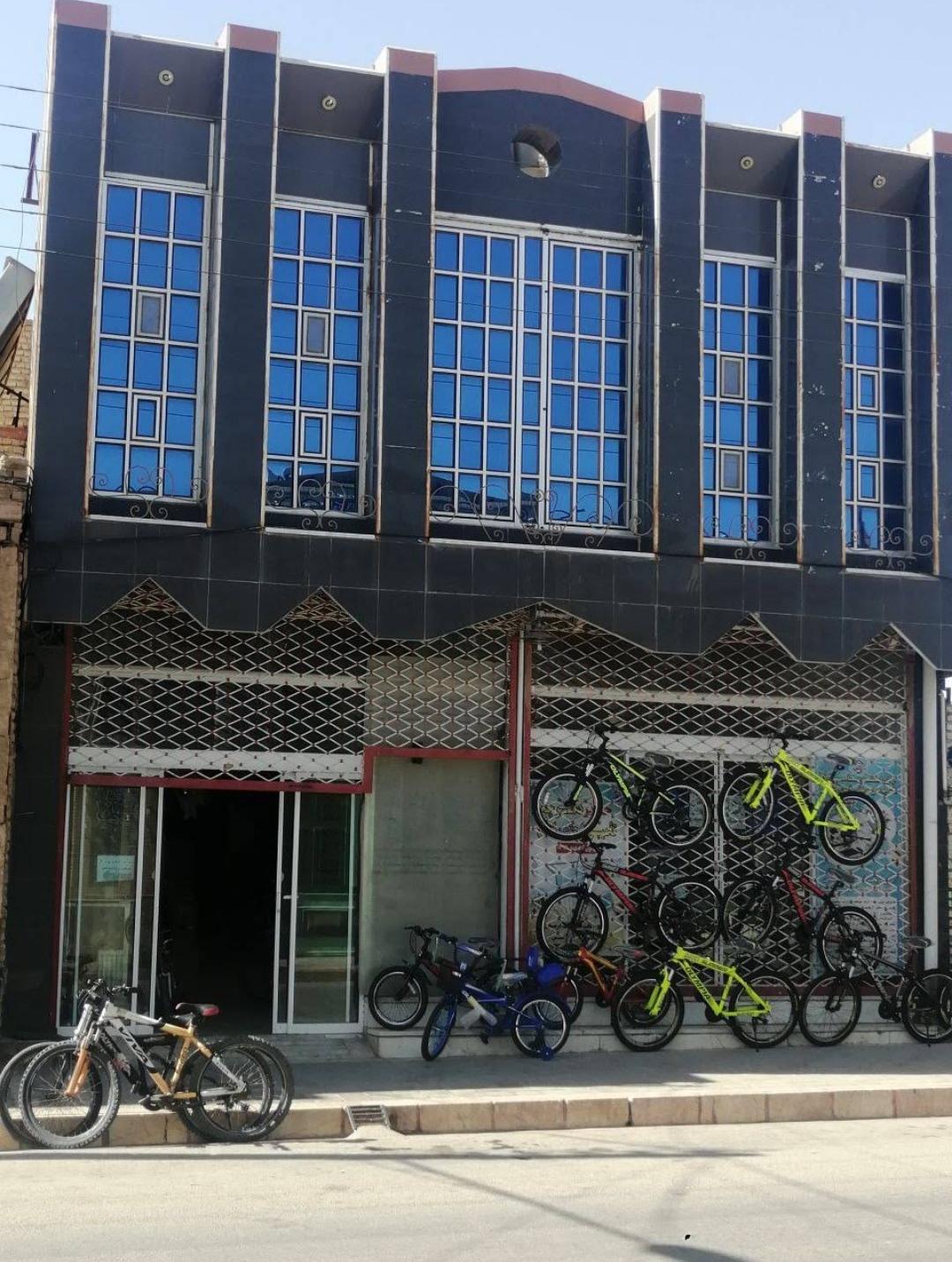 عکس فروشگاه موتور سیکلت توکل