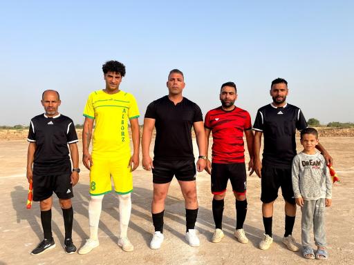 زمین فوتبال انور کارون