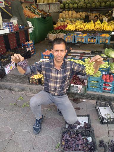 عکس میوه و سبزی فروشی ویتامین 30