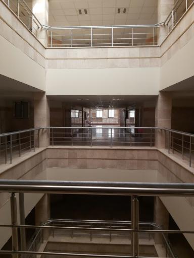 عکس دانشکده فنی و مهندسی 