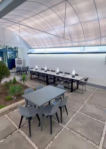 عکس کافه وی