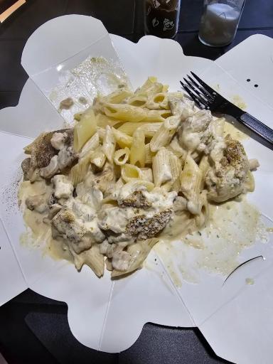 عکس رستوران مک من