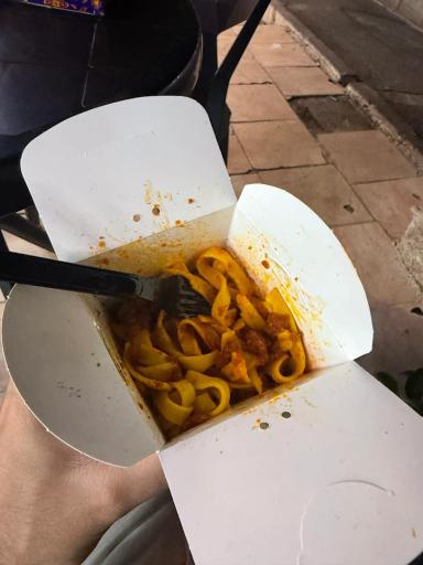 عکس رستوران مک من