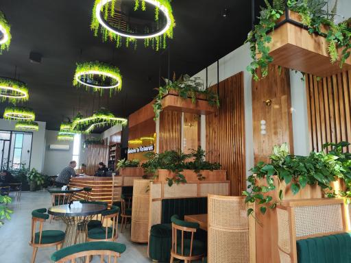 عکس رستوران مجلل قومس