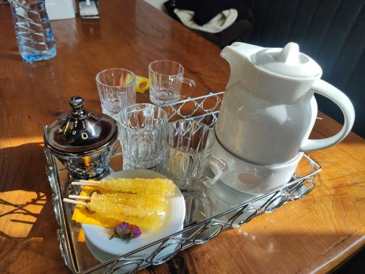 عکس رستوران مجلل قومس