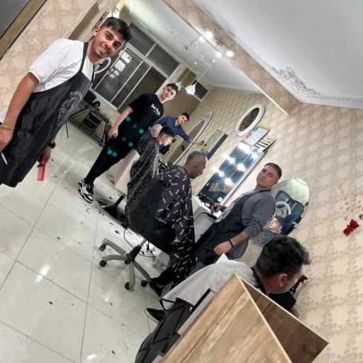 عکس آرایشگاه و آموزشگاه امیر خلعت بری