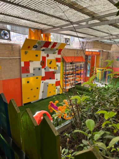 عکس مهد کودک و پیش دبستانی بچه های آسمان