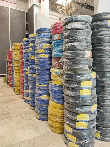 عکس انبار دفتر فروش پخش لوازم روشنایی هه تاوه