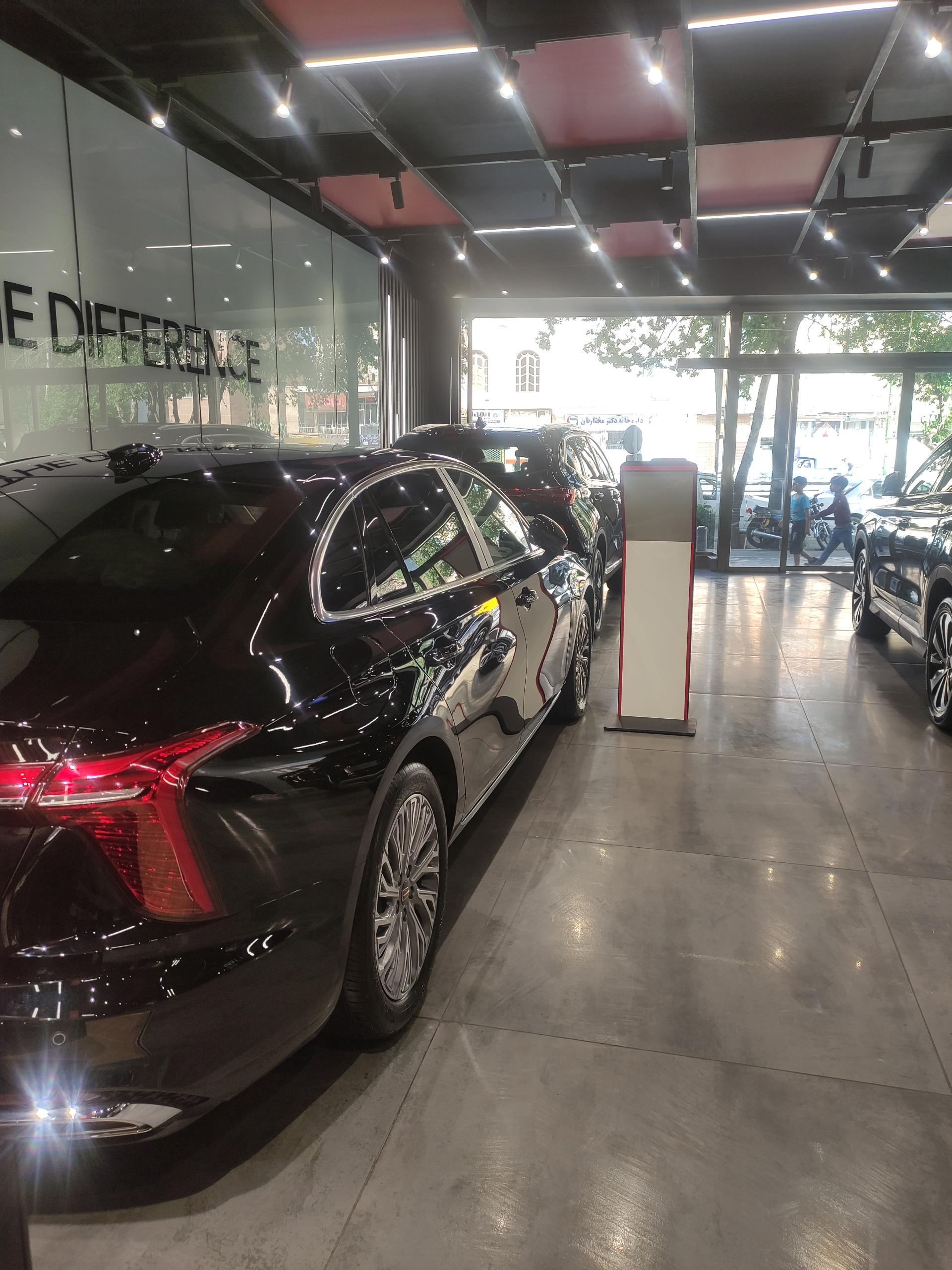 عکس نمایندگی محمد کریمی