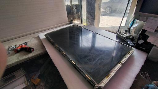 عکس خدمات صوتی و تصویری توس الکترونیک 