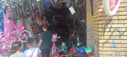 عکس نمایندگی دوچرخه فرزاد پیرزایی