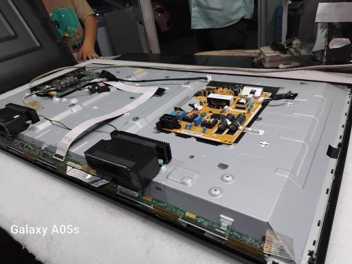 عکس خدمات صوتی و تصویری توس الکترونیک 