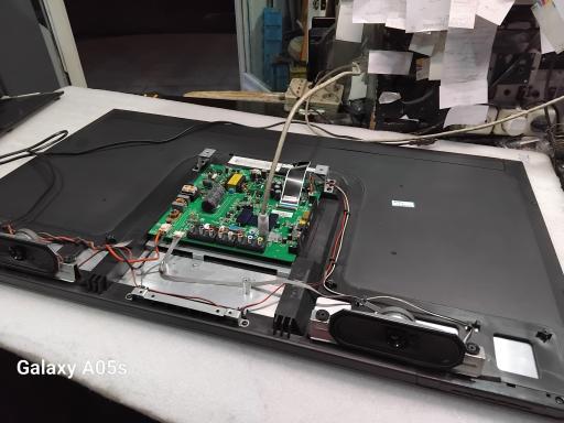 عکس خدمات صوتی و تصویری توس الکترونیک 