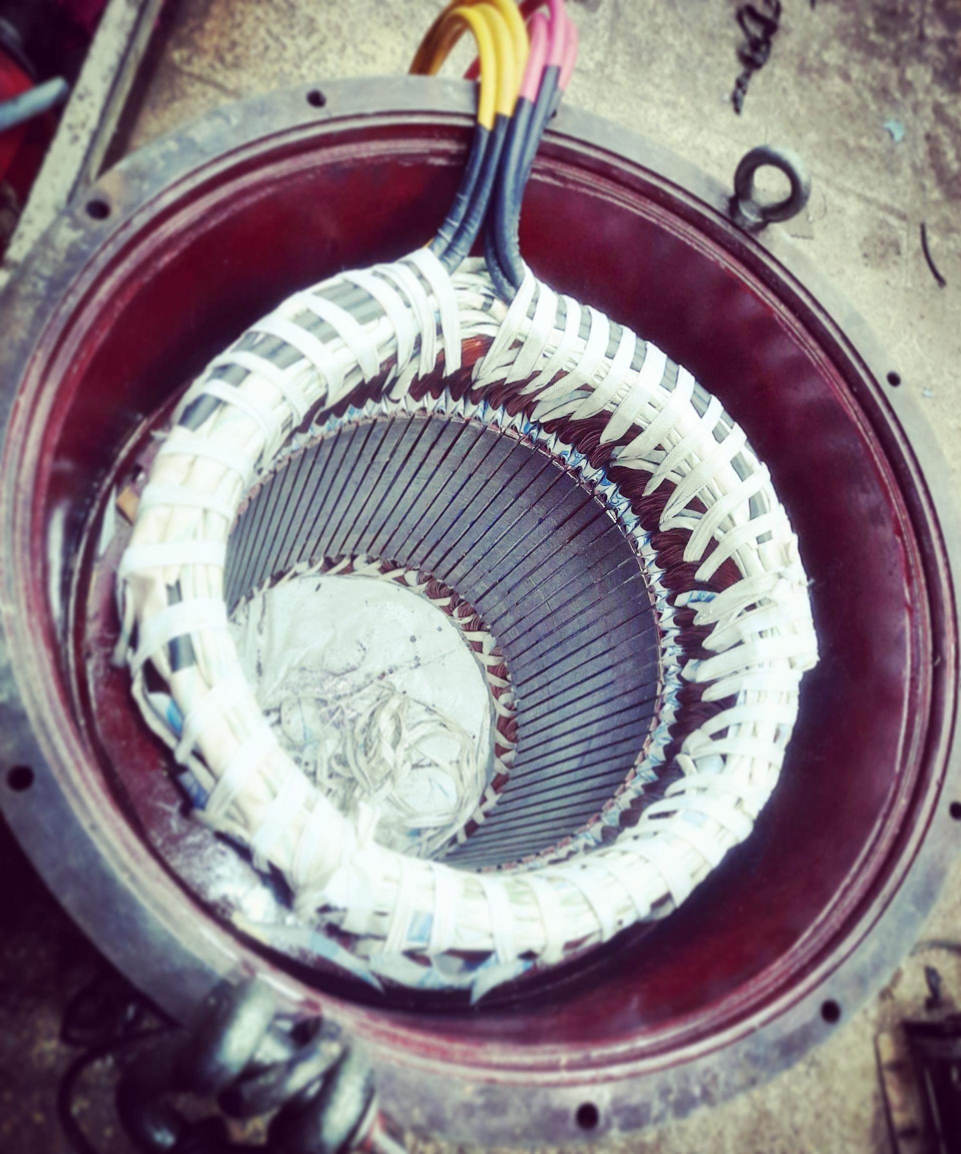 عکس کارگاه سیم پیچی طرفی