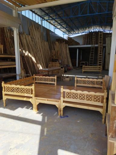 عکس مرکز چوب