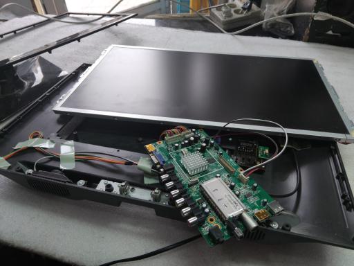 عکس خدمات صوتی و تصویری توس الکترونیک 