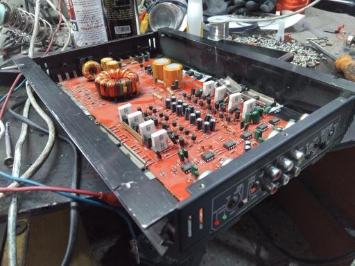 عکس خدمات صوتی و تصویری توس الکترونیک 