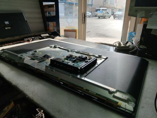 عکس خدمات صوتی و تصویری توس الکترونیک 