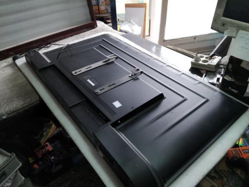 عکس خدمات صوتی و تصویری توس الکترونیک 