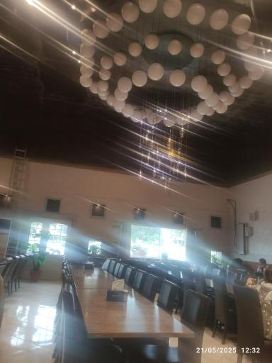 عکس رستوران چلو گوشت برادران کریم