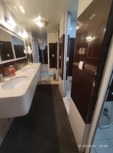 عکس رستوران چلو گوشت برادران کریم