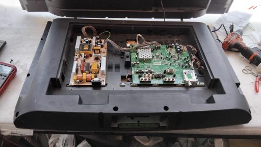 عکس خدمات صوتی و تصویری توس الکترونیک 