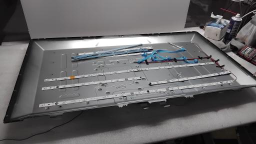 عکس خدمات صوتی و تصویری توس الکترونیک 