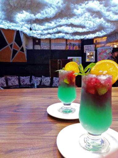 عکس کافه صبحانه آیلار